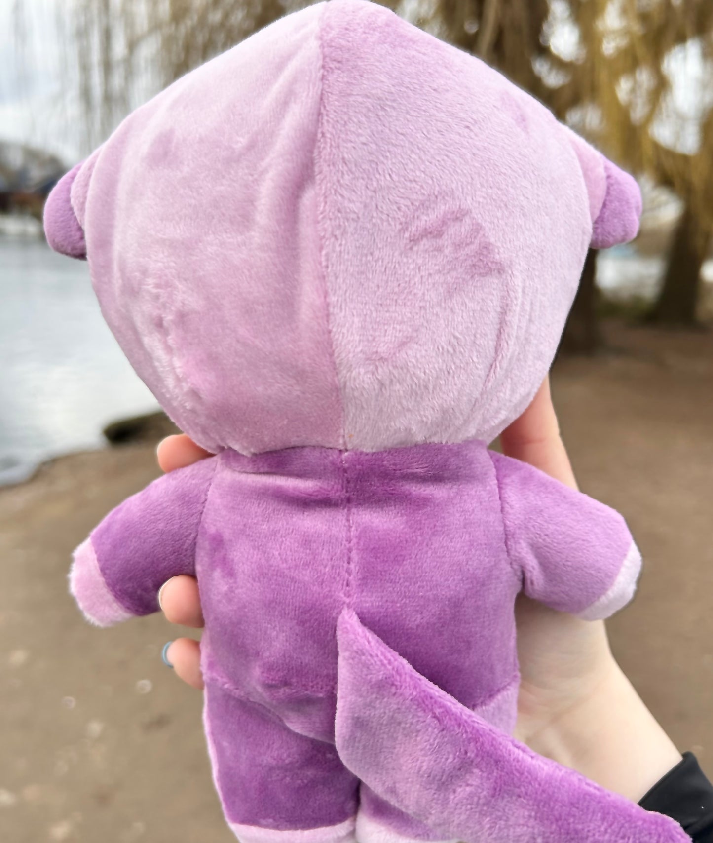 Luz Plush